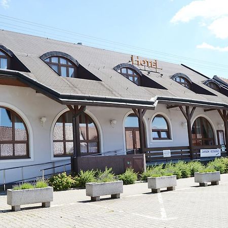 Hotel U Racka Ostrožská Nová Ves Exterior foto