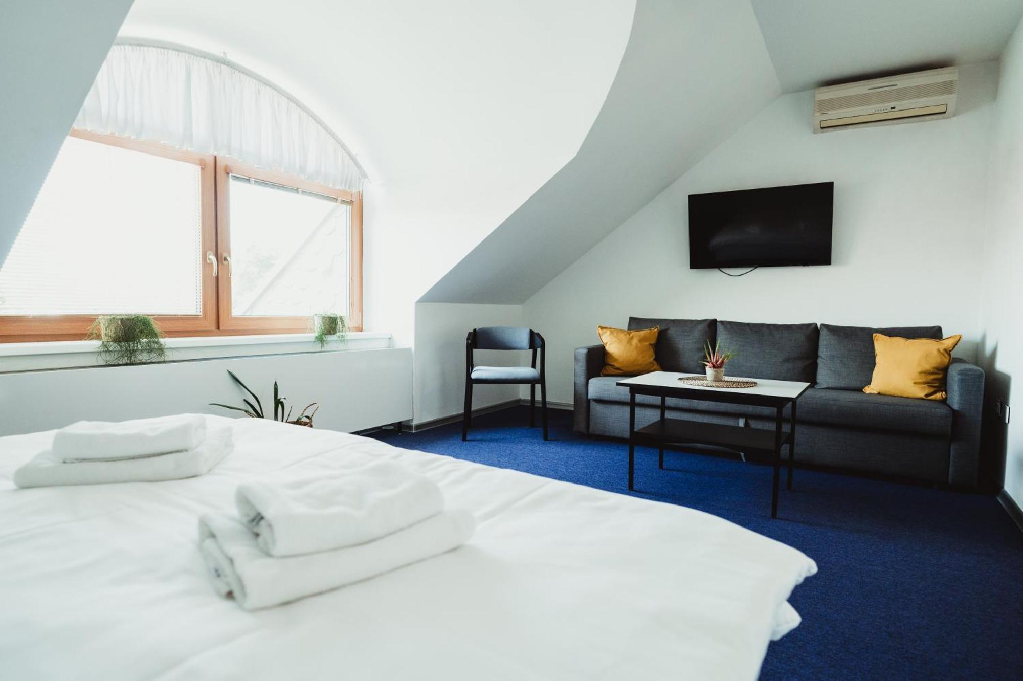 Hotel U Racka Ostrožská Nová Ves Exterior foto
